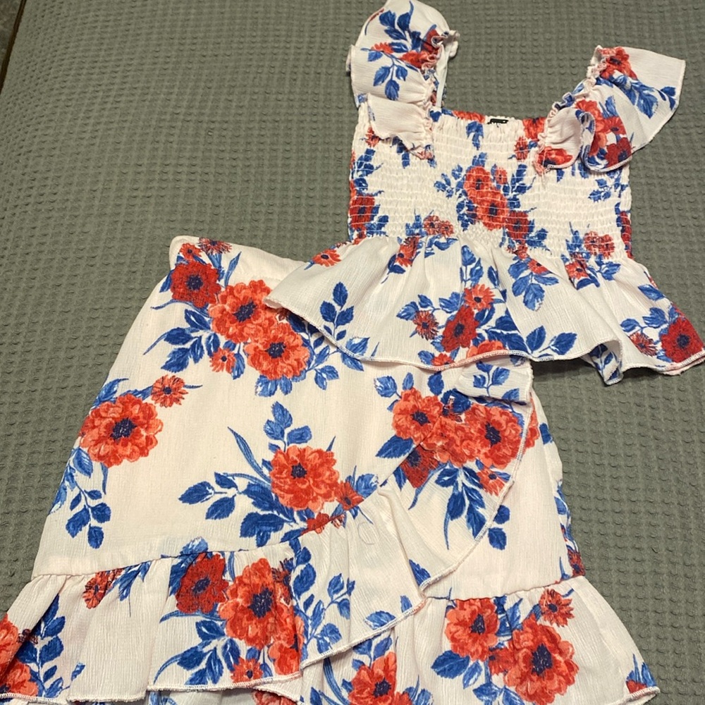 Zunie 2 Pc Matching Skirt Set Pink with Blue and Red/pink Flowers size 7